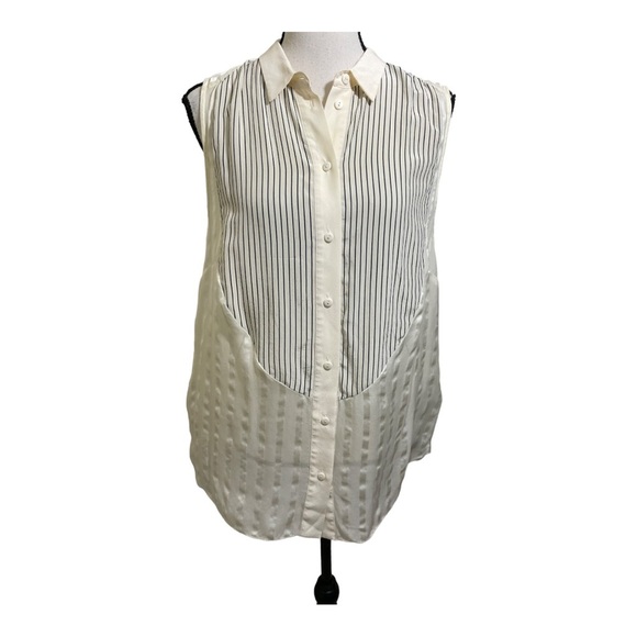 Jeunesse by Aiko womens silk blouse. Button down. Sleeveless. Size Small - Picture 8 of 10